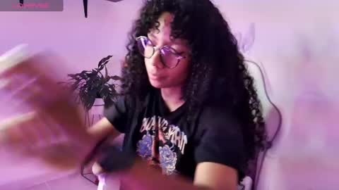 Snapshot of elektra_williams chatting on February 2025 02:04:02 AM elektra_williams online show from February 2025 02:04:02 AM