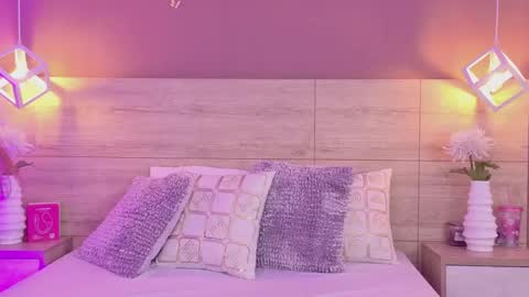 Elena online show from May 2026 02:46:01 PM