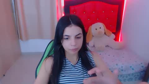 Snapshot of elenna_hotx chatting on December 2024 05:39:01 PM agnes online show from December 2024 05:39:01 PM