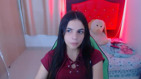 Snapshot of elenna_hotx chatting on December 2024 06:15:01 PM agnes online show from December 2024 06:15:01 PM