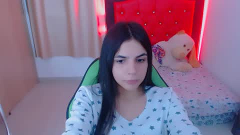 Snapshot of elenna_hotx chatting on December 2024 06:20:01 PM agnes online show from December 2024 06:20:01 PM