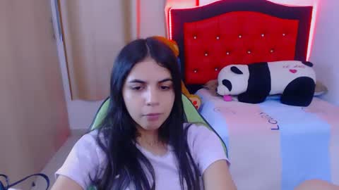 Snapshot of elenna_hotx chatting on January 2025 10:51:02 PM agnes online show from January 2025 10:51:02 PM