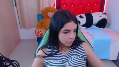 Snapshot of elenna_hotx chatting on January 2025 09:50:01 PM agnes online show from January 2025 09:50:01 PM