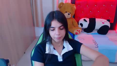 Snapshot of elenna_hotx chatting on January 2025 12:01:01 AM agnes online show from January 2025 12:01:01 AM