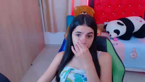 Snapshot of elenna_hotx chatting on January 2025 06:43:02 PM agnes online show from January 2025 06:43:02 PM