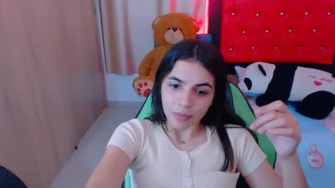 Snapshot of elenna_hotx chatting on January 2025 09:05:02 PM agnes online show from January 2025 09:05:02 PM