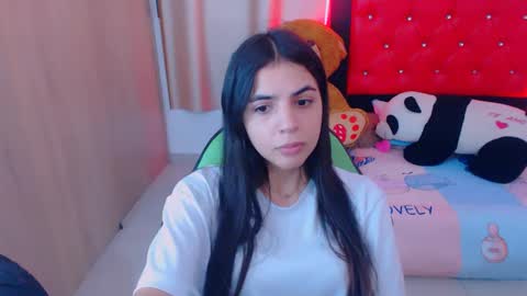 Snapshot of elenna_hotx chatting on February 2025 05:26:02 PM agnes online show from February 2025 05:26:02 PM
