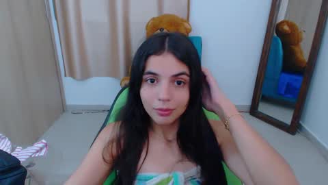 Snapshot of elenna_hotx chatting on February 2025 11:25:02 PM agnes online show from February 2025 11:25:02 PM