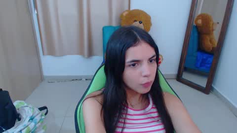 Snapshot of elenna_hotx chatting on February 2025 05:42:02 PM agnes online show from February 2025 05:42:02 PM