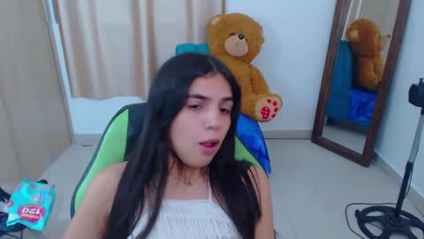 Snapshot of elenna_hotx chatting on February 2025 10:37:01 PM agnes online show from February 2025 10:37:01 PM