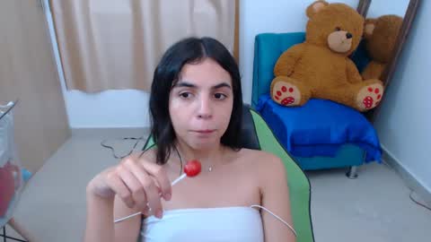 Snapshot of elenna_hotx chatting on February 2025 10:53:02 PM agnes online show from February 2025 10:53:02 PM