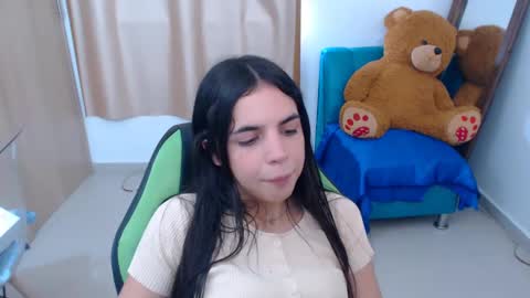 Snapshot of elenna_hotx chatting on February 2025 05:58:01 PM agnes online show from February 2025 05:58:01 PM