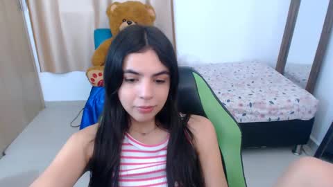 Snapshot of elenna_hotx chatting on March 2025 05:39:02 PM agnes online show from March 2025 05:39:02 PM