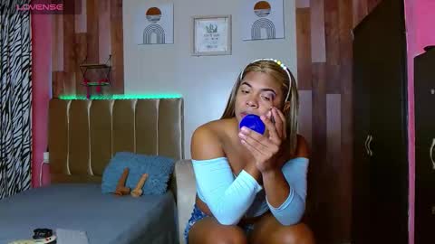 Snapshot of eletrabrowns chatting on February 2026 11:32:01 PM eletrabrowns online show from February 2026 11:32:01 PM