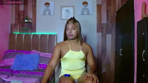 Snapshot of eletrabrowns chatting on February 2026 02:39:02 PM eletrabrowns online show from February 2026 02:39:02 PM