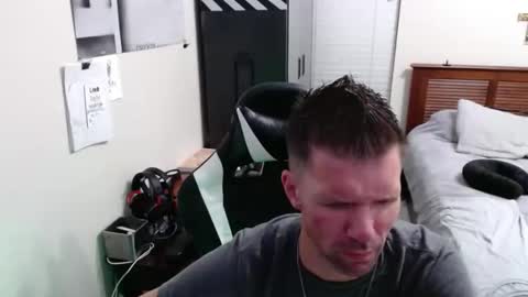 Walker online show from October 2025 05:24:01 AM