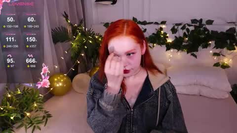 Snapshot of elfamirielle chatting on September 2025 06:35:02 AM Elfa online show from September 2025 06:35:02 AM