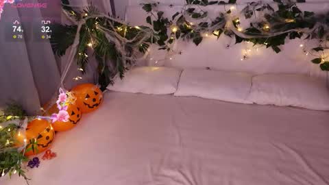 Snapshot of elfamirielle chatting on November 2025 06:04:02 AM Elfa online show from November 2025 06:04:02 AM