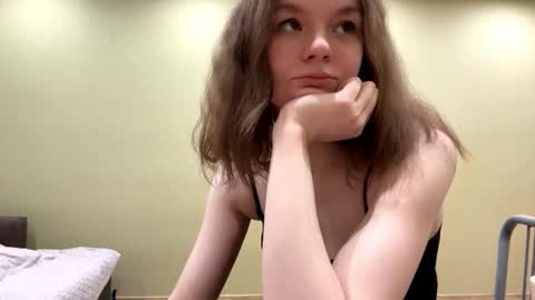 Mila online show from March 2026 05:32:01 PM