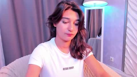 Elfy online show from October 2025 01:56:02 PM