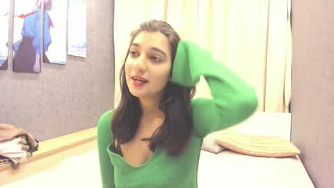 Elfy online show from November 2025 08:56:01 PM