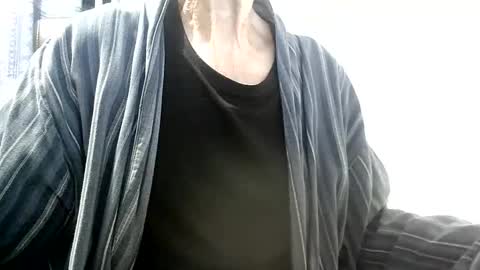 Snapshot of elfyonee chatting on December 2025 07:16:02 AM elfyonee online show from December 2025 07:16:02 AM