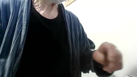 Snapshot of elfyonee chatting on December 2025 07:12:01 AM elfyonee online show from December 2025 07:12:01 AM