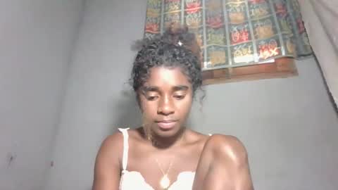 elia011 online show from November 2025 03:27:01 AM