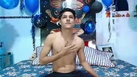 elias_salvatore_ online show from February 2026 05:30:01 PM