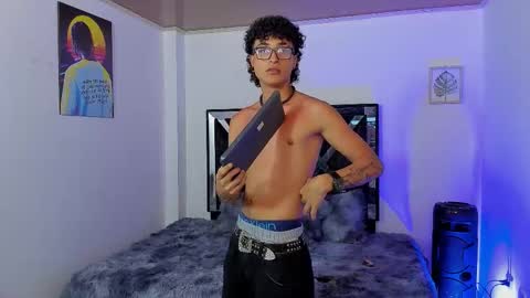 Snapshot of eliasferragamo chatting on December 2025 02:17:02 AM Elias Ferragamo online show from December 2025 02:17:02 AM