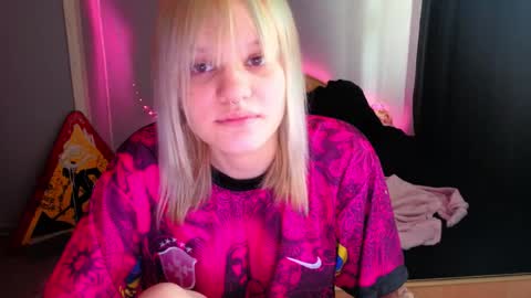 elieiza_xo online show from May 2026 09:27:01 AM