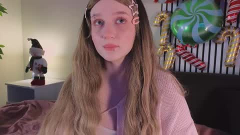 Ellie online show from December 2025 05:50:02 AM