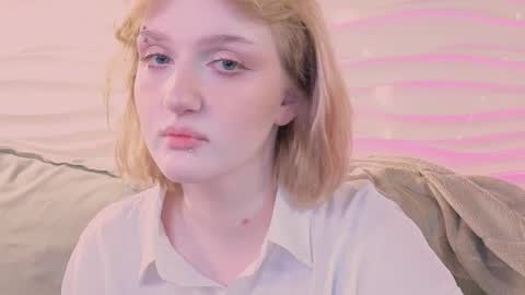 Ellie online show from February 2026 05:28:02 AM