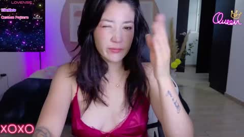 eliiih_ online show from May 2026 10:44:01 AM