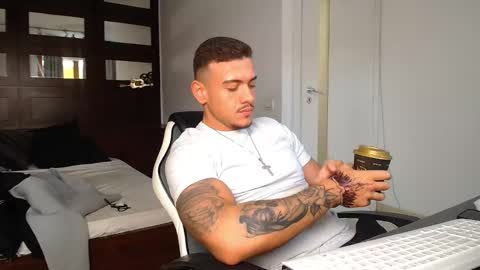 Snapshot of elijahthorne chatting on February 2026 09:48:01 AM ElijahThorne online show from February 2026 09:48:01 AM