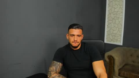 Snapshot of elijahthorne chatting on July 2026 05:12:02 AM ElijahThorne online show from July 2026 05:12:02 AM