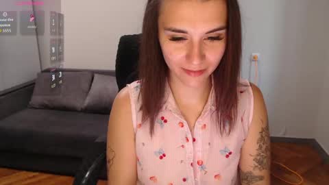 Snapshot of elina_posh chatting on June 2026 08:48:01 AM Liza online show from June 2026 08:48:01 AM