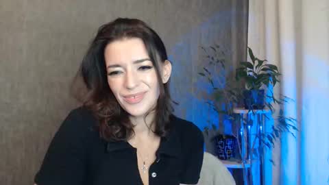 Elina online show from September 2025 11:43:01 PM
