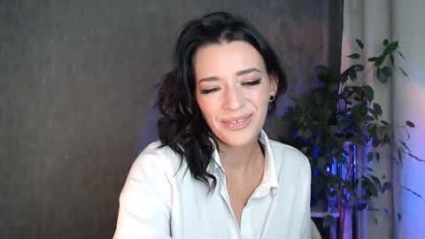 Elina online show from October 2025 11:59:01 PM