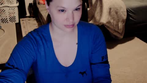 ElinaReign   online show from September 2025 01:18:01 AM