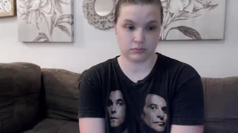 ElinaReign   online show from February 2026 01:10:02 AM