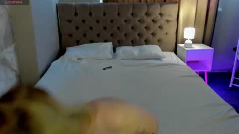 Snapshot of elira_vane chatting on July 2026 03:03:01 AM Elira Vane online show from July 2026 03:03:01 AM