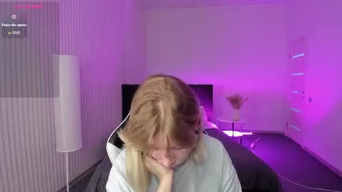 Snapshot of elira_vane chatting on July 2026 02:49:02 AM Elira Vane online show from July 2026 02:49:02 AM