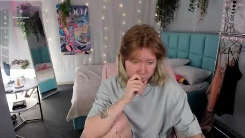 Snapshot of elira_vane chatting on July 2026 02:39:01 AM Elira Vane online show from July 2026 02:39:01 AM