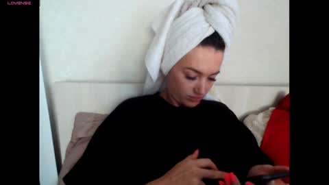 Snapshot of elisa_dove208 chatting on October 2025 07:28:01 AM elisa_dove208 online show from October 2025 07:28:01 AM