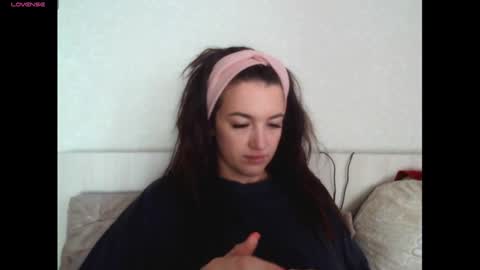 Snapshot of elisa_dove208 chatting on October 2025 03:47:01 AM elisa_dove208 online show from October 2025 03:47:01 AM