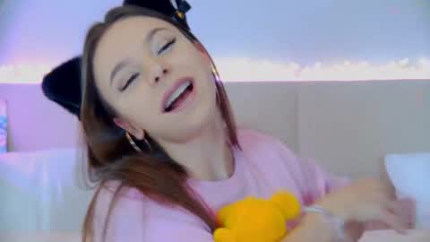 ElisabethDavis online show from March 2025 09:09:02 PM