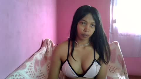 Snapshot of elisah01 chatting on July 2026 05:32:01 AM elisah01 online show from July 2026 05:32:01 AM