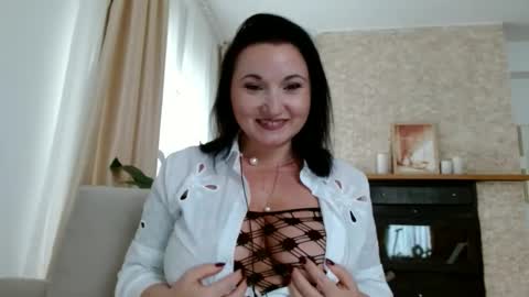 Snapshot of elise_bliss69 chatting on September 2025 01:59:02 PM elise_bliss69 online show from September 2025 01:59:02 PM