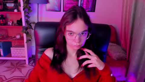 Snapshot of elise_noir chatting on October 2025 03:33:02 PM Elise online show from October 2025 03:33:02 PM